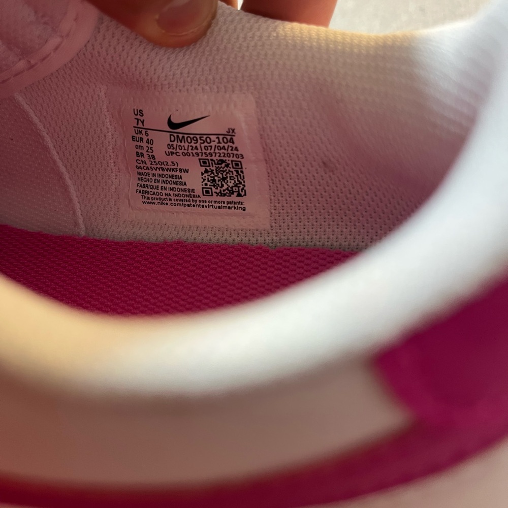 Nike Cortez GS White Laser Fuchsia Size 7Y/Women 8.5 DM0950-104 - Picture 10 of 11